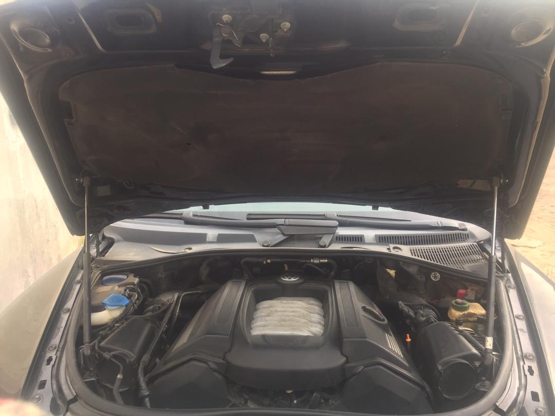 2005 VOLKSWAGEN TOUAREG