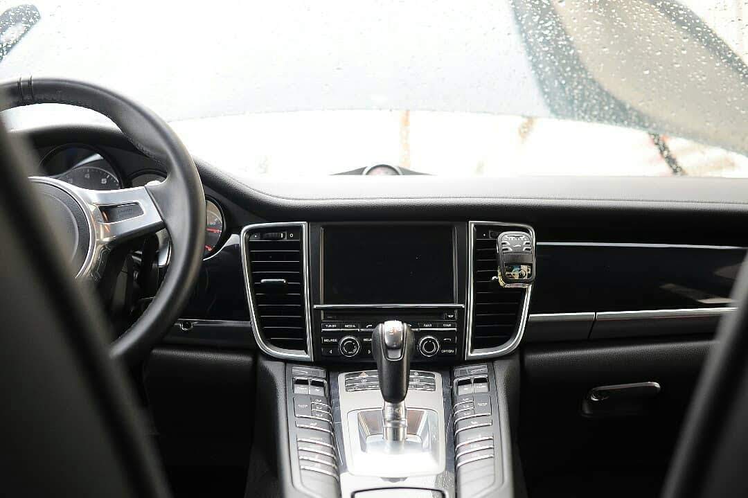2013 Porsche Panamera 4