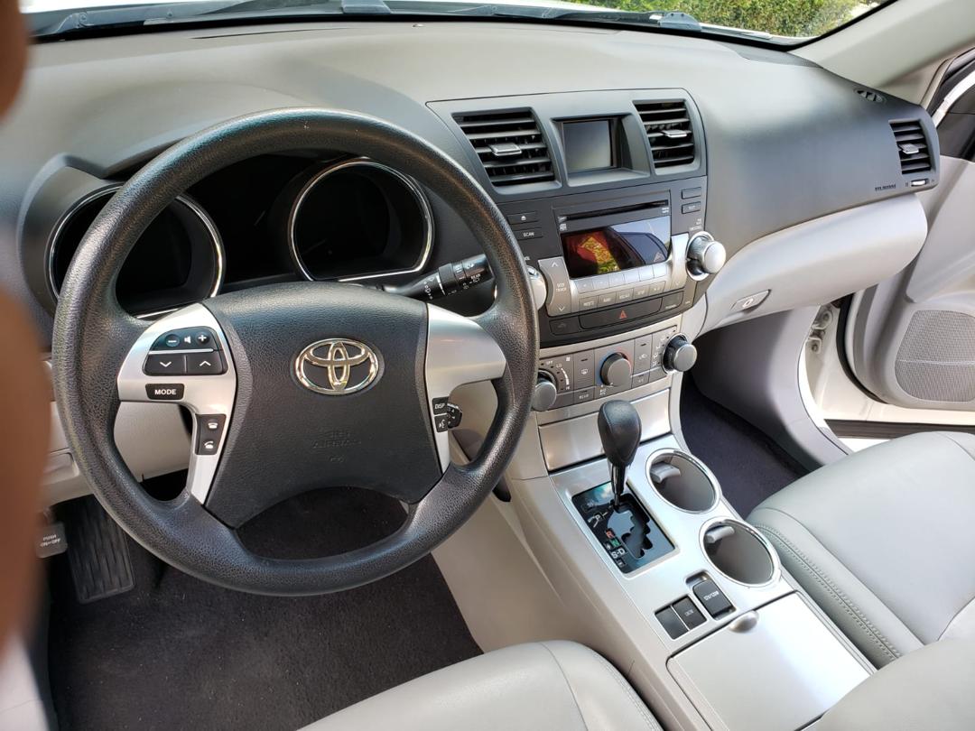 2012 TOYOTA HIGHLANDER